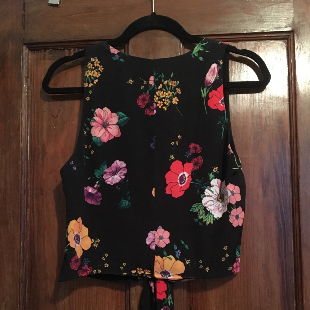 Zara black floral sleeveless crop top - Picture 2 of 4